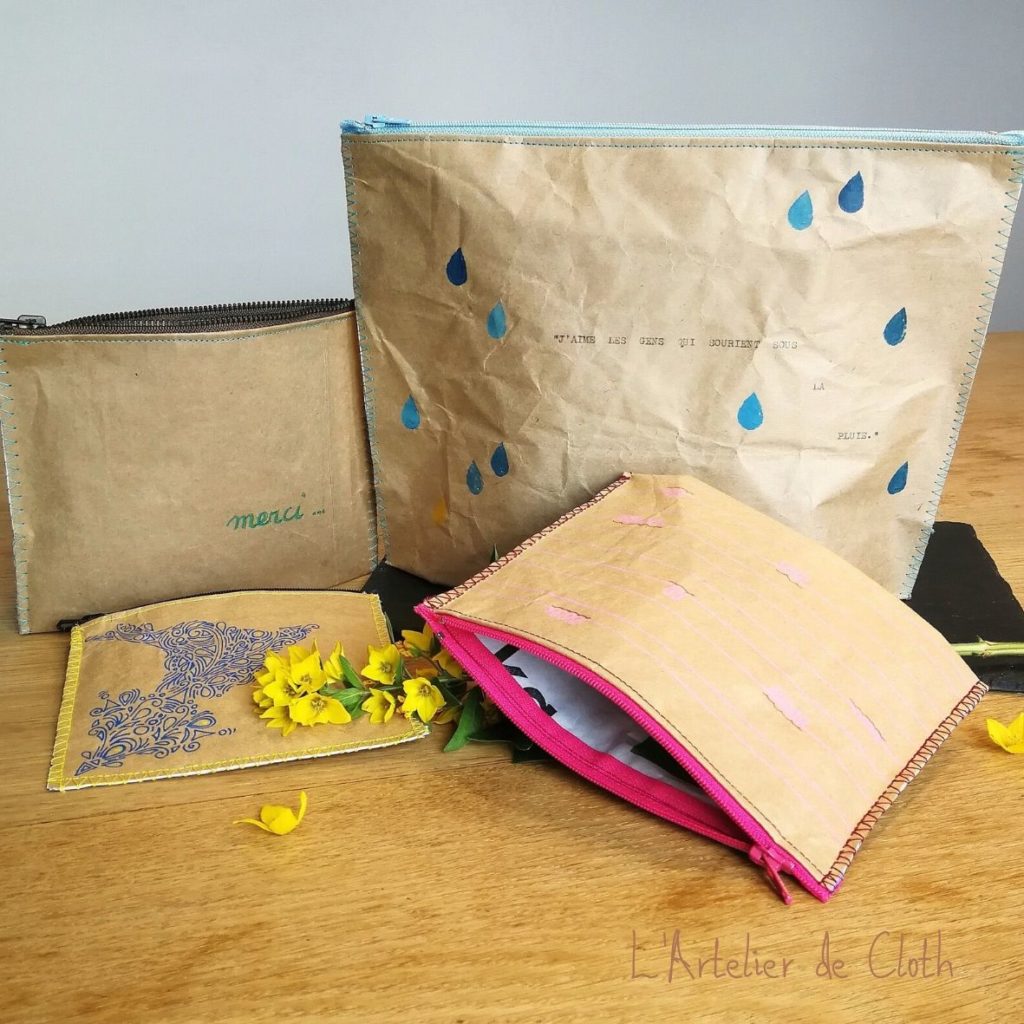 créations surcyclées papier : pochette en sac alimentaire décorée à la main